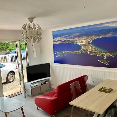 Maison Bord De Ferienhaus *